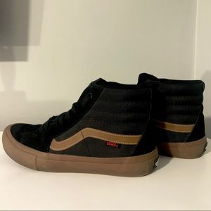 Vans X Thrasher Sk8 Hi Pro. Size 8.5.